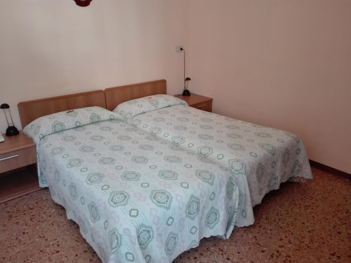 Albergo Giardino Toscolano Maderno Exterior foto