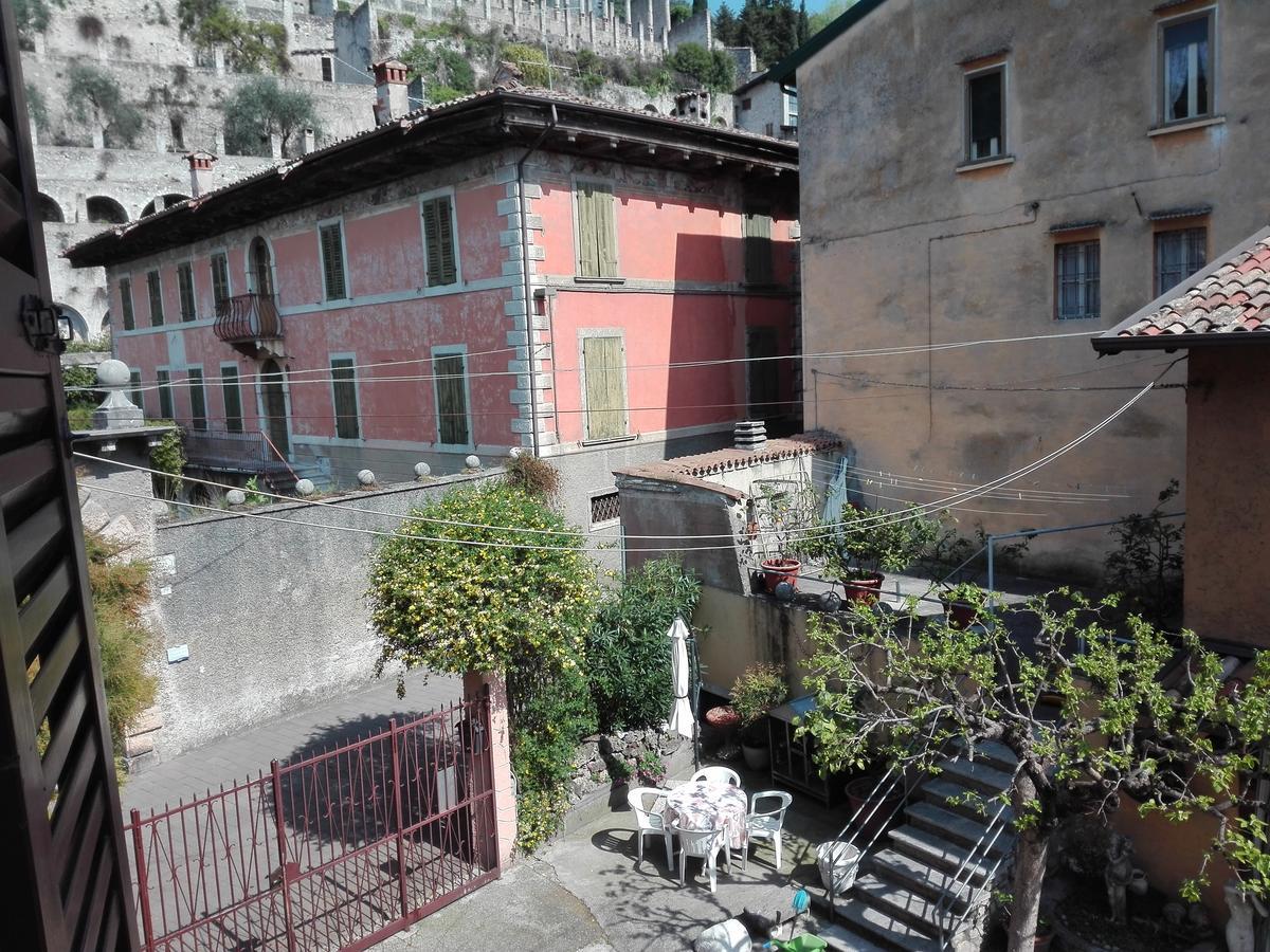 Albergo Giardino Toscolano Maderno Exterior foto