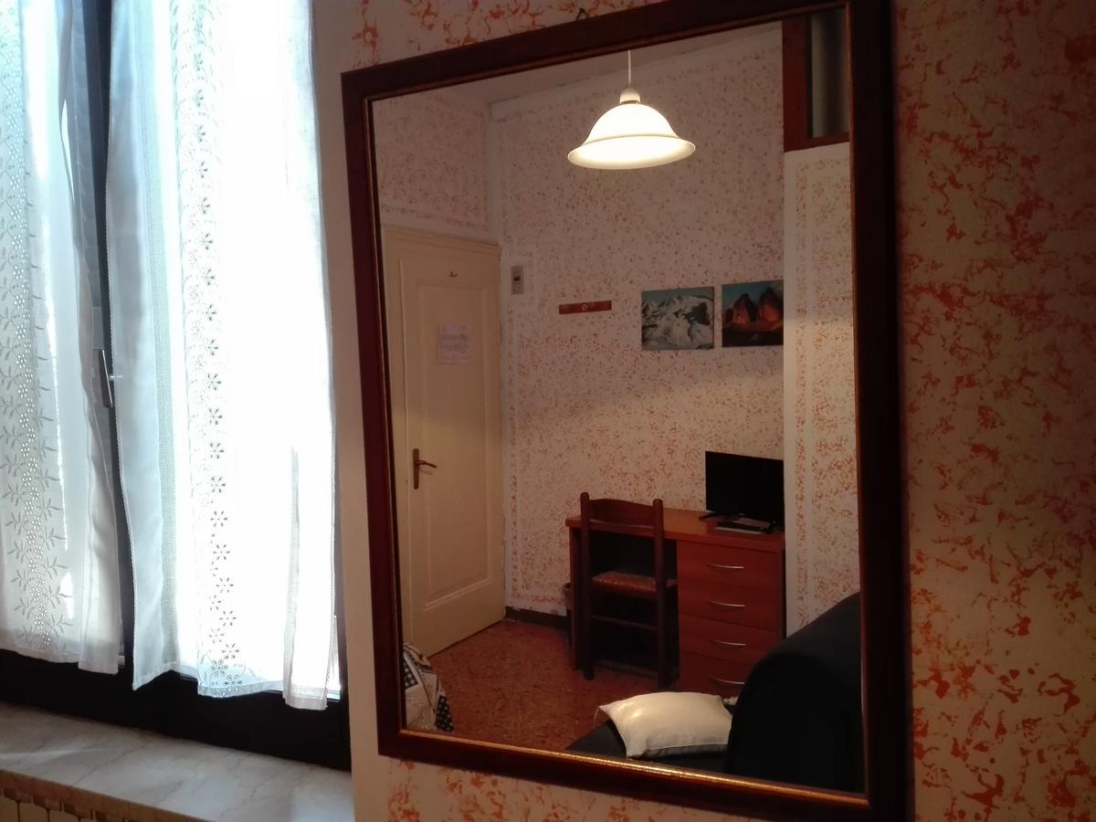 Albergo Giardino Toscolano Maderno Exterior foto
